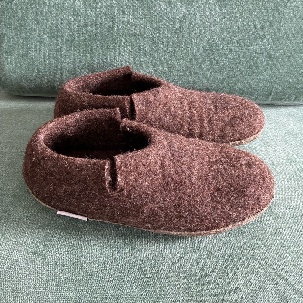 Everest Cozy Felted Wool Slippers - Picture 3 of 7
